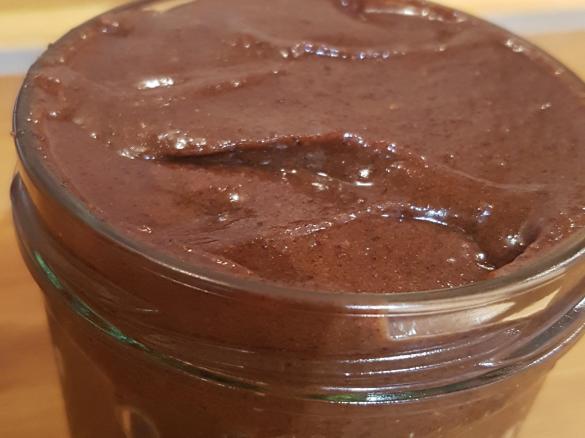 Ella Woodwards gesundes "Nutella" (Schoko-Nuss-Aufstrich), Clean Eating, vegan
