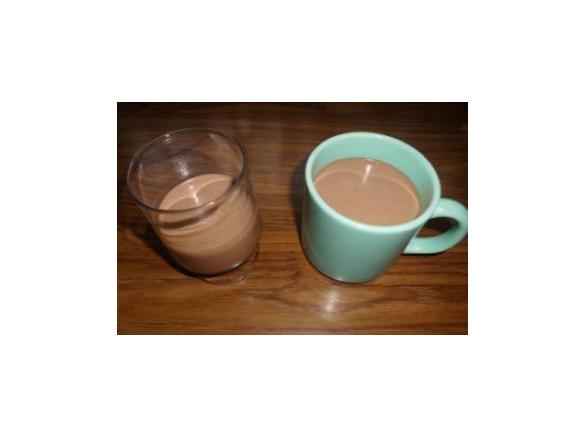 Heisse oder kalte Schokolade mit Cashews