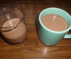 Heisse oder kalte Schokolade mit Cashews