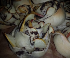 Apfelrosen mit verschiedenen Füllungen (Mohn-, Nuss- und Zimt-Zucker-Füllung