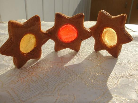 Leuchtend fruchtige Lebkuchensterne