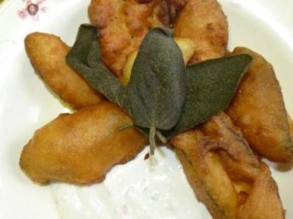 Knusprige Salbeiblätter