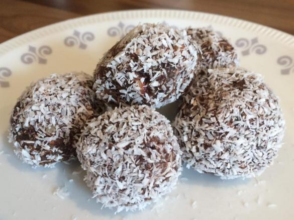 Nuss-Schoko Protein Bälle