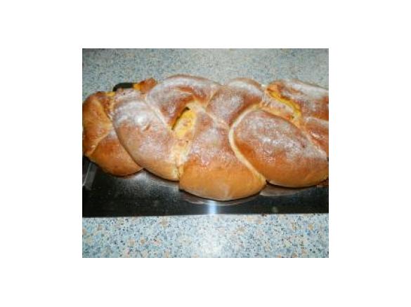 Vanille-Karamell-Nusszopf