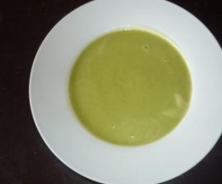 Blumenkohl-Brokkoli-Käse-Suppe