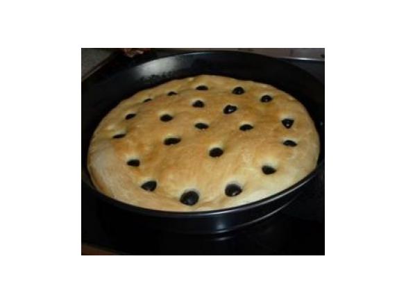 Olivenfocaccia ( Focaccia di olive )
