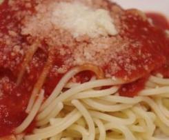 Nudeln in Tomatensoße