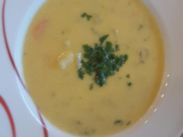 Kohlrabicremesuppe mit Einlage