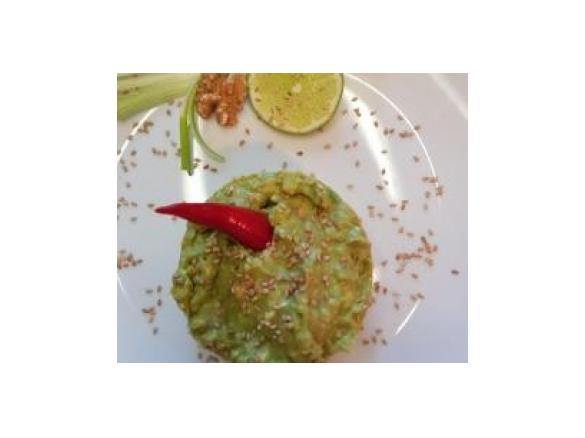 Gerrys Avocado-Vorspeise mit Gorgonzola, geröstetem Sesam und Walnuß