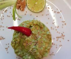 Gerrys Avocado-Vorspeise mit Gorgonzola, geröstetem Sesam und Walnuß