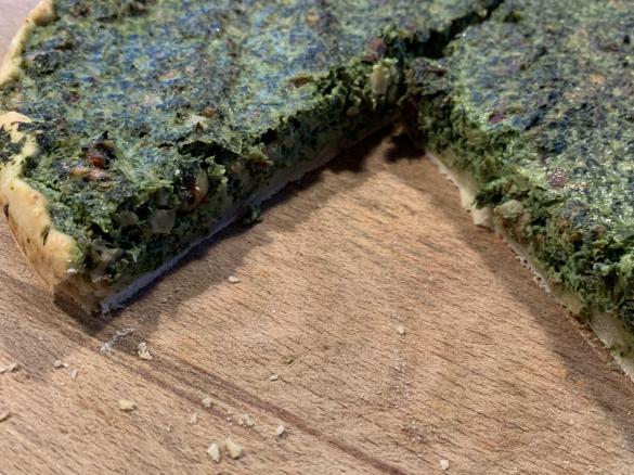 Grünkohlquiche mit Walnüssen und getrockneten Tomaten