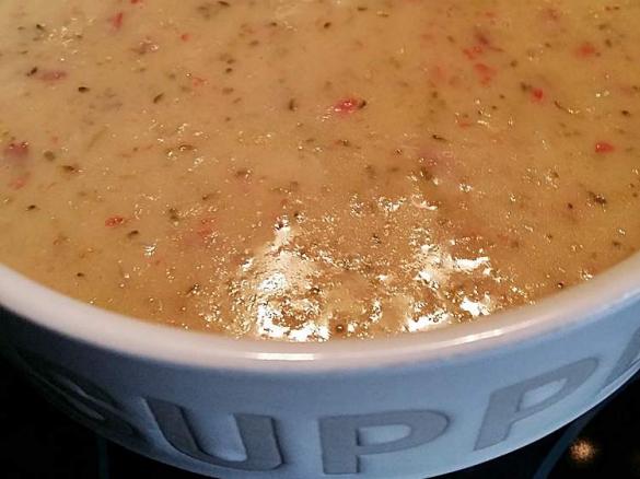 Brokkoli, Paprika, Salami Suppe - all in one