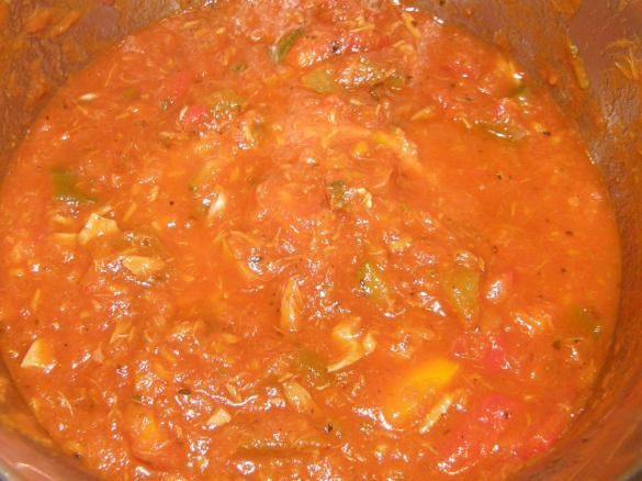 Thunfischsauce mit Gemüse zu Nudeln (m. orig.)