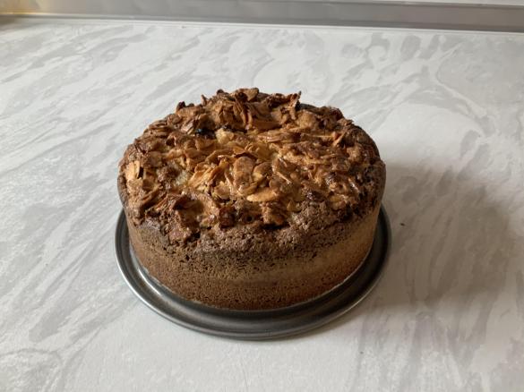 Kleiner Ananas-Kokos-Schoko-Kuchen