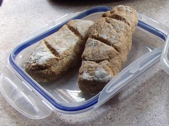 Vollwertbrötchen/Baguett