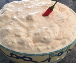 Frischkäse Chili-Käse Dip 
