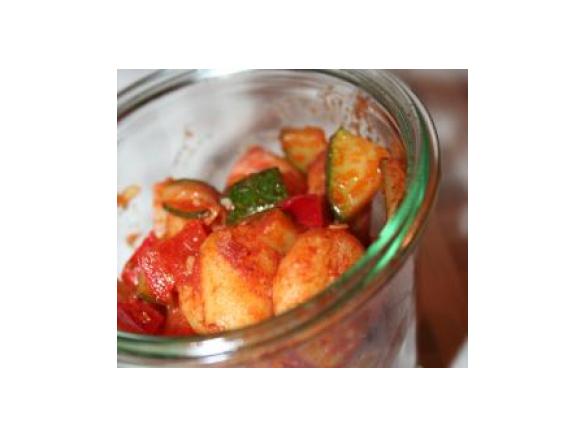 Gnocchisalat mit Zucchini und Paprika