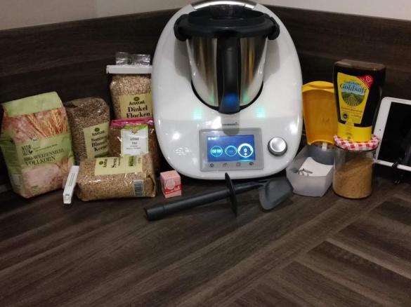 Mehrkornbrot mit Dinkelflocken, Sesam, Leinsamen & Sonnenblumenkerne