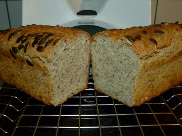 Variation von Frühstücksbrot - mehr Masse