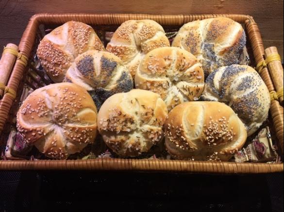 Buttermilchbrötchen mit Vorteig