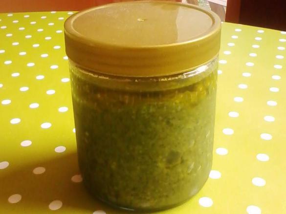 Schnelles und günstiges Pesto