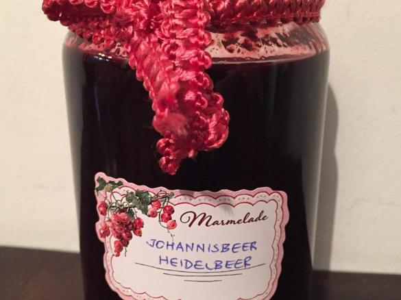 Schwarze Johannisbeer-Heidelbeere Marmelade