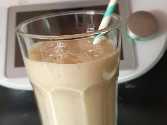 Bananen Kokos Milch