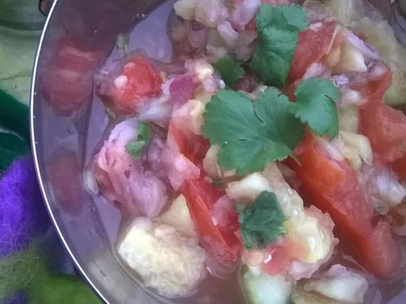 Chachumber, indischer Tomaten-Gurken-Salat mit Koriander