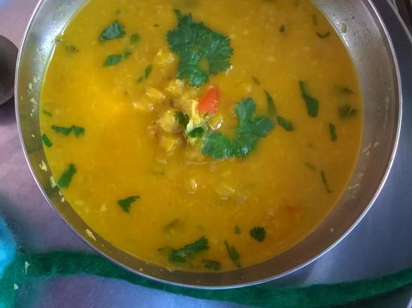 Chana Daal, indische gelbe Linsen mit Kokos