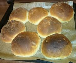Bollos de leche (Kanarische Milchbrötchen)