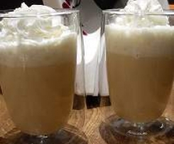 Eierpunsch vom Weihnachtsmarkt