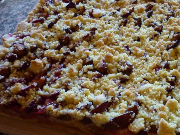 Zwetschgendatschi mit Marzipan