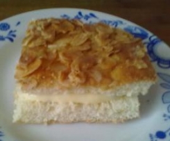 Bienenstich mit Buttercreme 