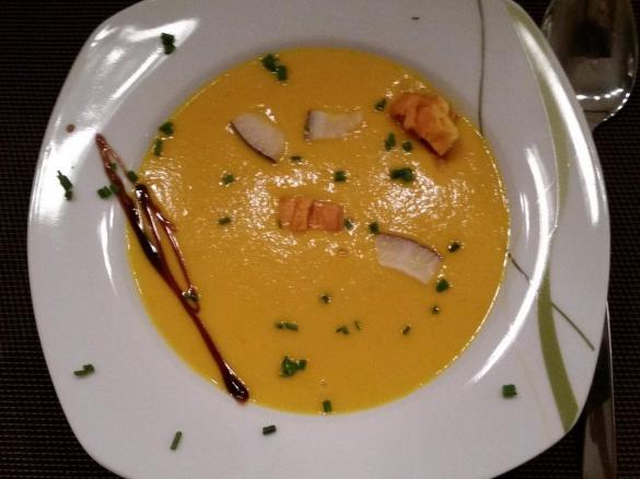 Jochen's KAROTTEN-INGWER-SUPPE