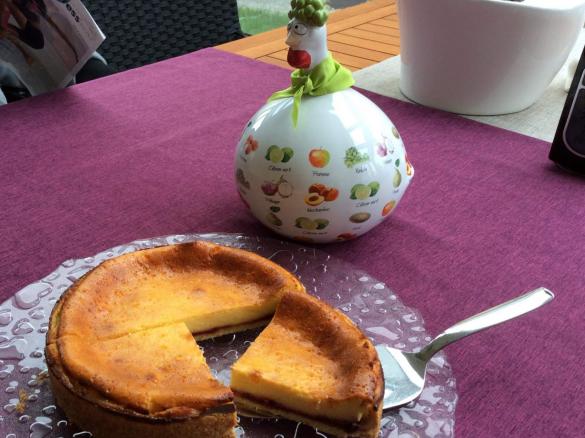 Käsekuchen mit Preiselbeeren