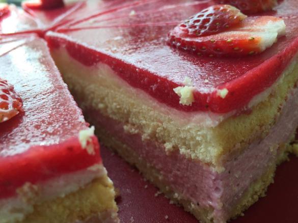 Erdbeer-Maracuja-Torte