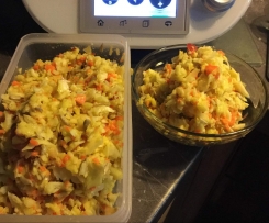 Kohl Karotten Salat mit Sonnenblum kerne