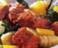 Fleischtopf mit Schupfnudeln