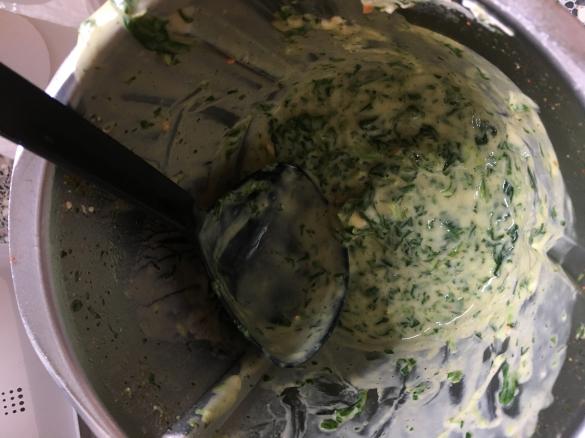 Variation Leichte Nudelsoße mit Blattspinat