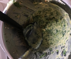 Variation Leichte Nudelsoße mit Blattspinat
