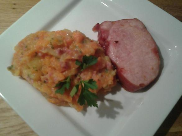 Möhrengemüse 'untereinander' mit Kassler