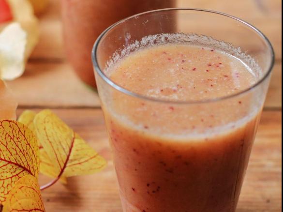 Herbstlicher Fruchtsaft ohne Zucker
