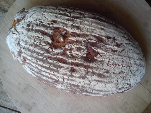 Brot aus Roggen, Weizen, Dinkel mit Joghurt