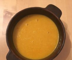 Kürbissuppe mit Ingwer und Kokosmilch