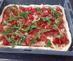 Pizza Tomaten-Ruccola-Mozzarella