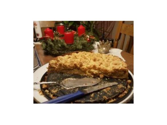 Veganer Apfelkuchen mit Zimtstreuseln