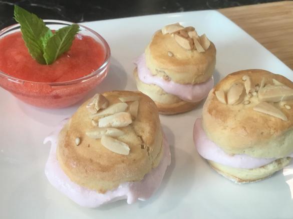 Mini Scones mit Mascarpone-Ricottacreme