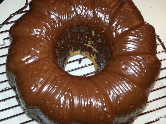 Eierlikörkuchen mit Kokosflocken (Variation von Rührkuchen mit Eierlikör)