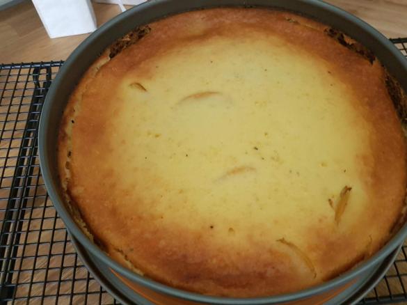 Kathi`s Polnischer Käsekuchen mit Pfirsichen
