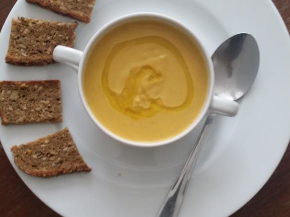 leichte und schnelle Gemüsesuppe